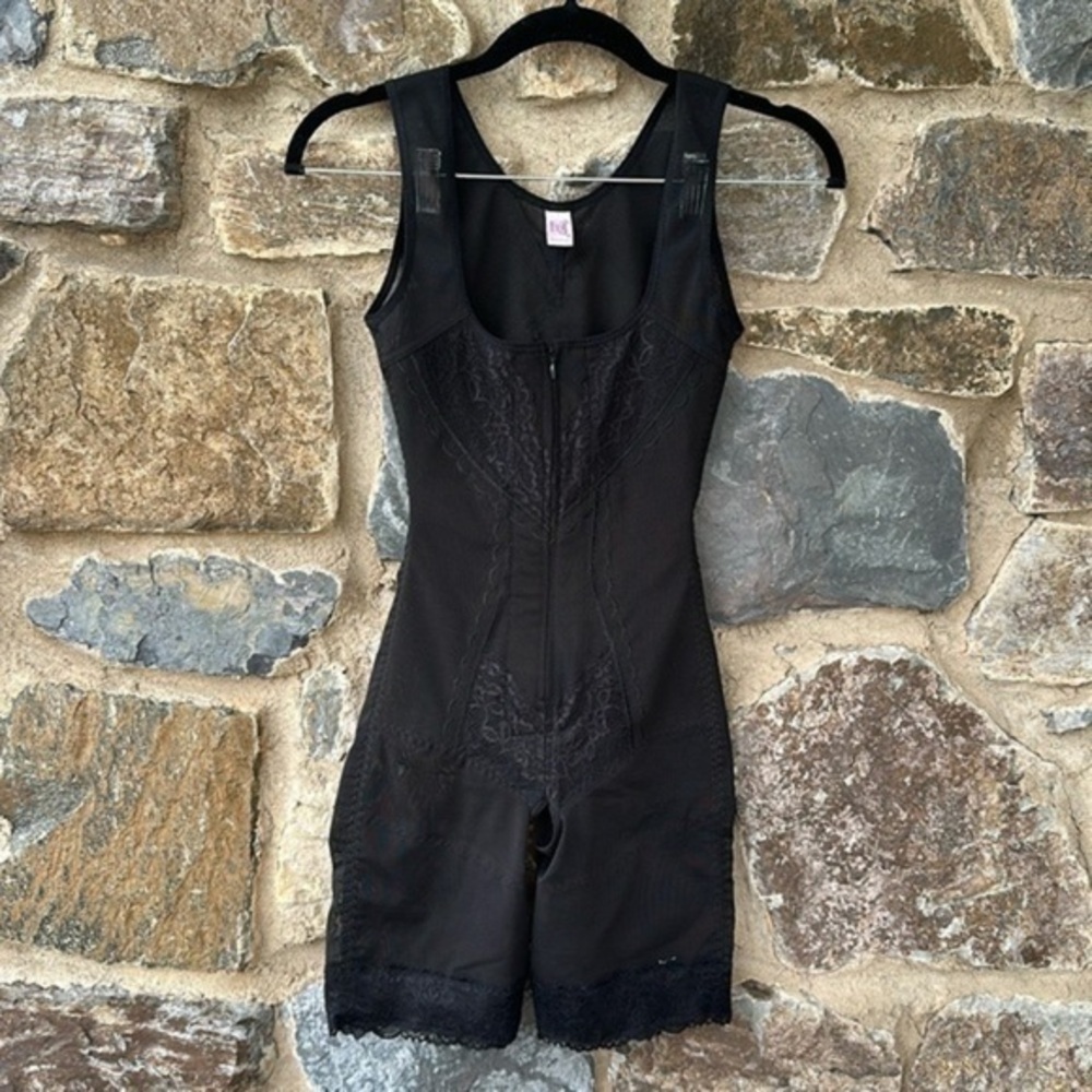 Tracy Shapewear in Black size Medium